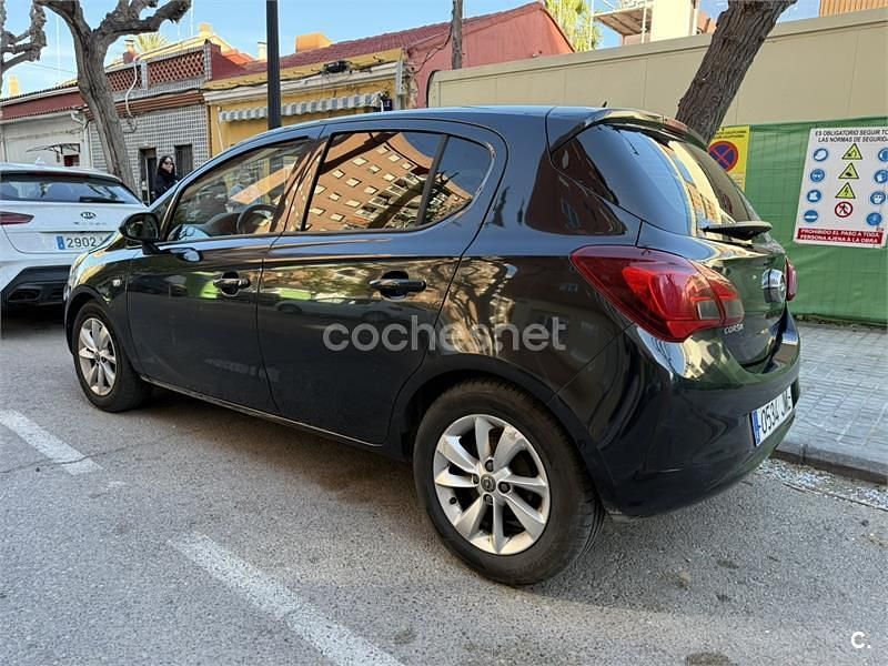 Usado Opel Corsa Selective 90 CV (66 kW) 2016 Negro Utilitario