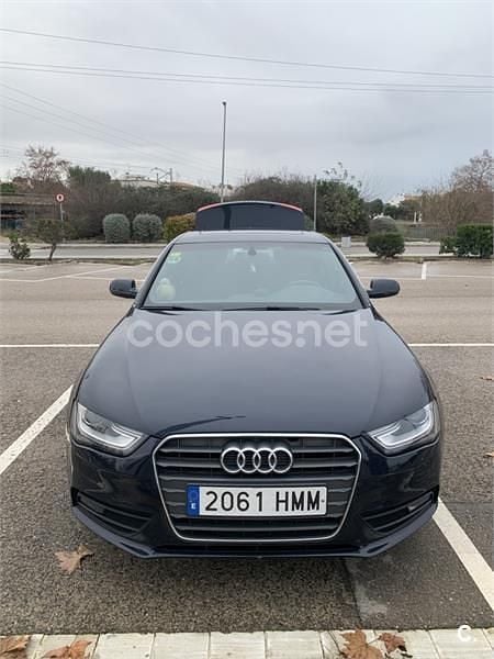 Usado Audi A4 143 CV (105 kW) 2012 Azul Berlina