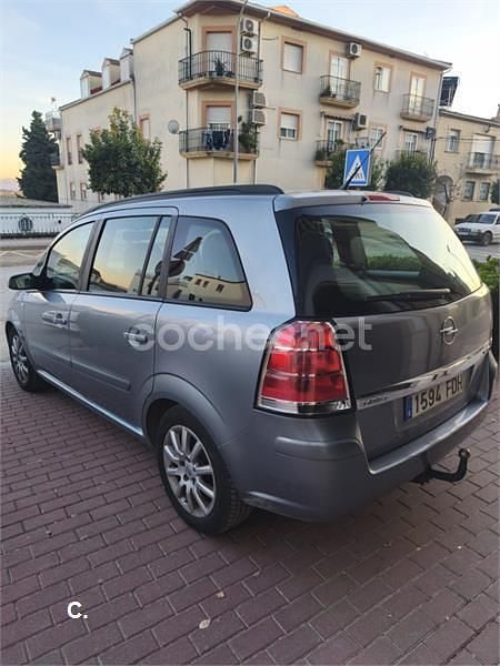 Usado Opel Zafira Cosmo 120 CV (88 kW) 2006 Gris / plata Monovolumen