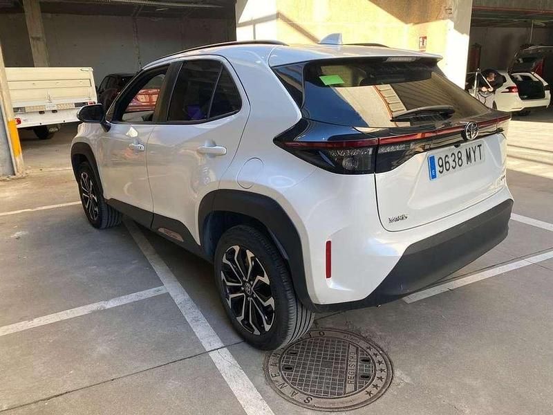 Usado Toyota Yaris Cross Active 116 CV (85 kW) 2025 Blanco SUV