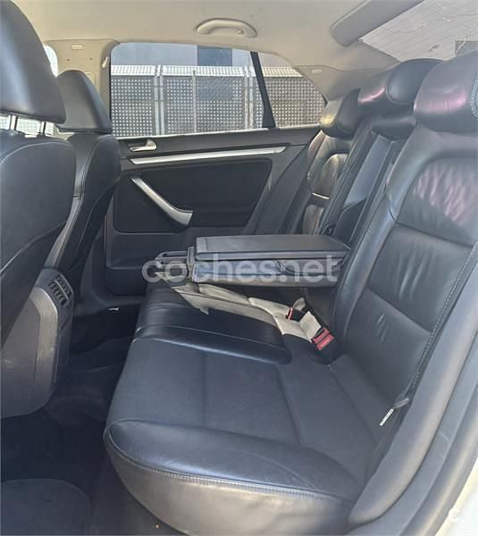 Usado VW Jetta Highline 105 CV (77 kW) 2009 Blanco Berlina