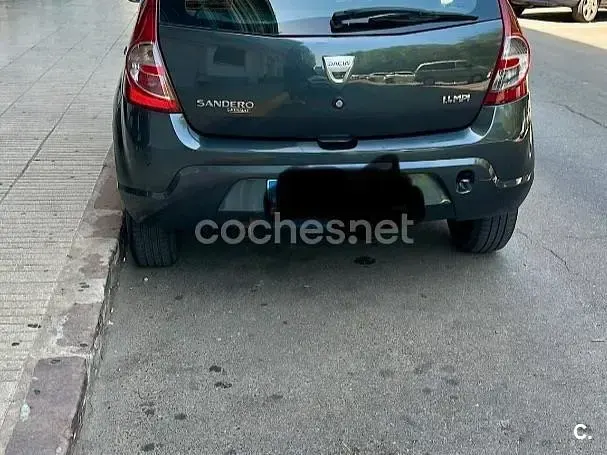 Usado Dacia Sandero Ambiance 75 CV (55 kW) 2009 Negro Berlina