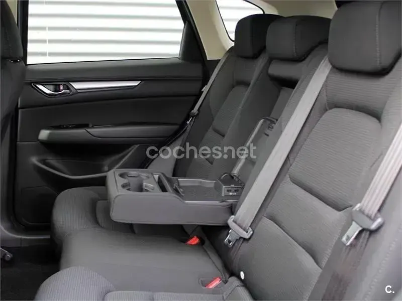 Usado Mazda CX-5 Newground 165 CV (121 kW) 2022 Gris / plata SUV
