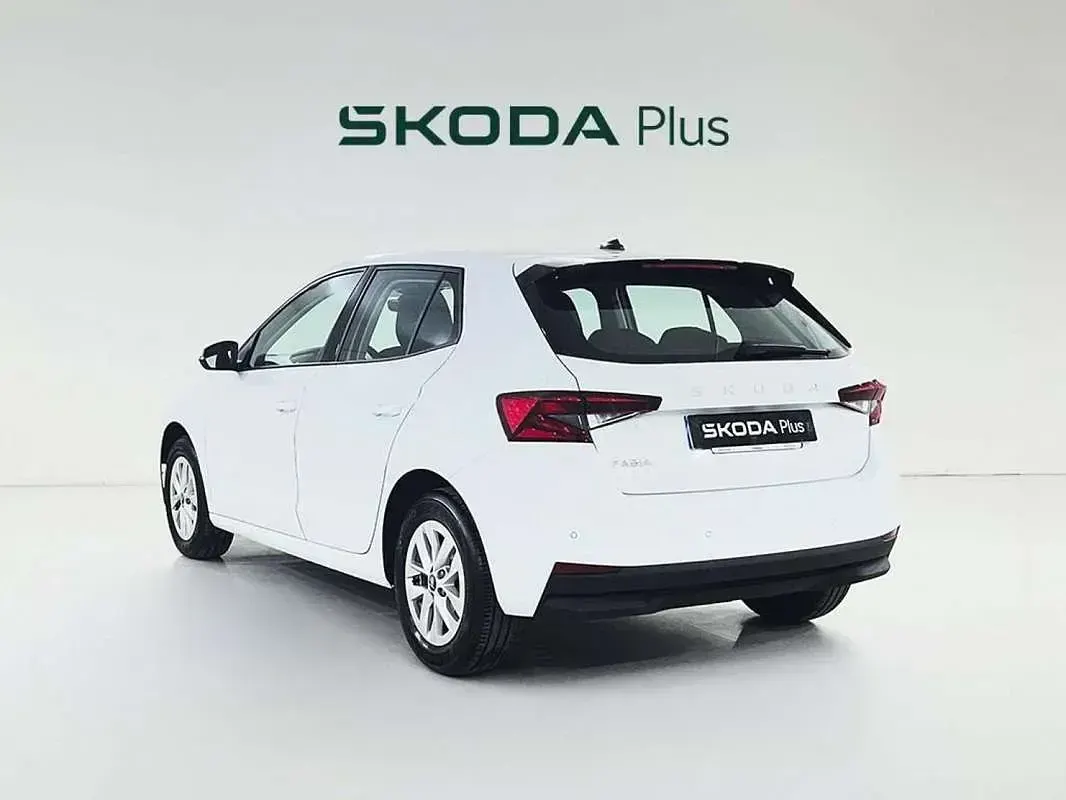 Usado Skoda Fabia 95 CV (69 kW) 2025 Blanco Utilitario