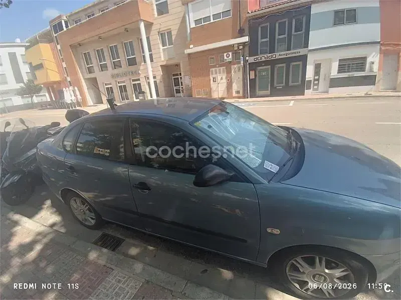 Usado Seat Cordoba Stella 64 CV (47 kW) 2004 Gris / plata Berlina