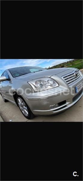 Usado Toyota Avensis Sol 147 CV (108 kW) 2006 Gris / plata Berlina