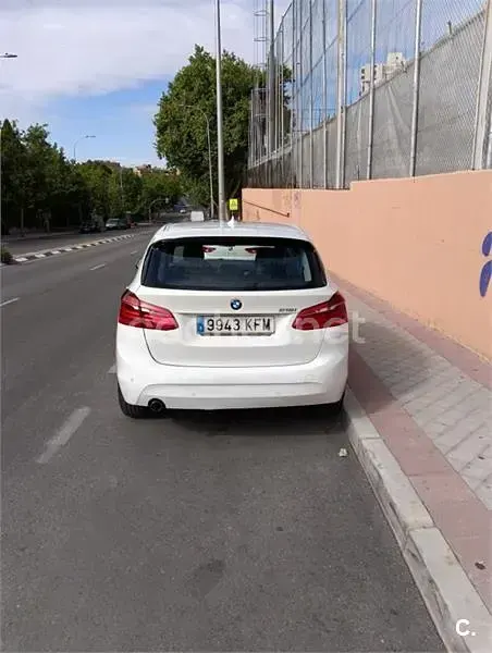 Usado BMW 218 136 CV (100 kW) 2017 Blanco Familiar