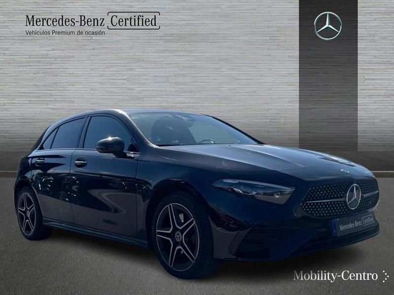 Usado Mercedes A250 AMG line 163 CV (119 kW) 2024 Kosmosblack  met.