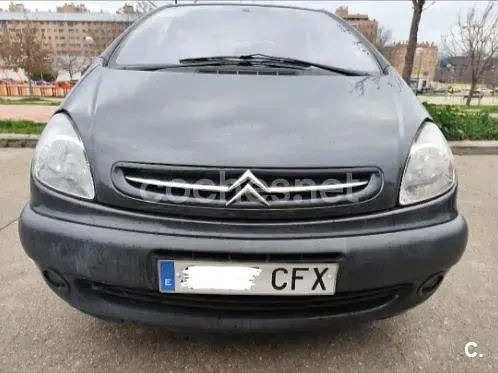 Usado Citroën Xsara Picasso 90 CV (66 kW) 2003 Negro Monovolumen