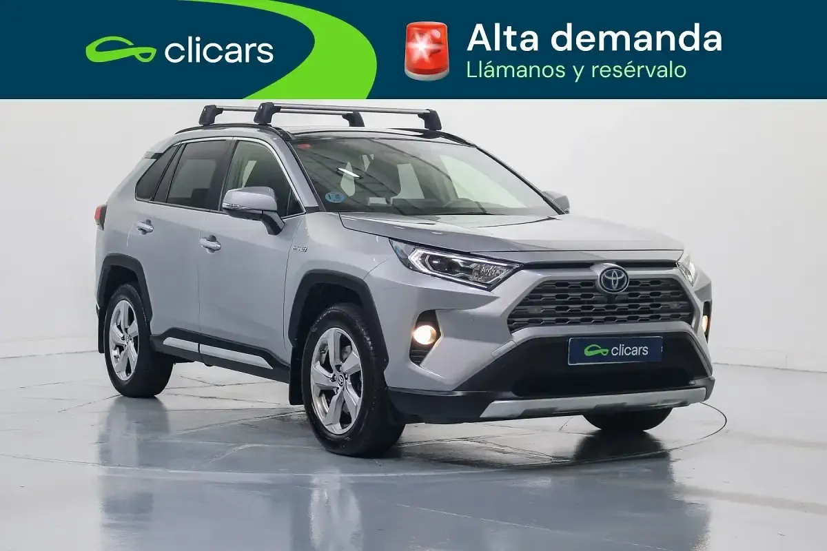Usado Toyota RAV4 Hybrid Luxury 222 CV (163 kW) 2019 Gris / plata SUV
