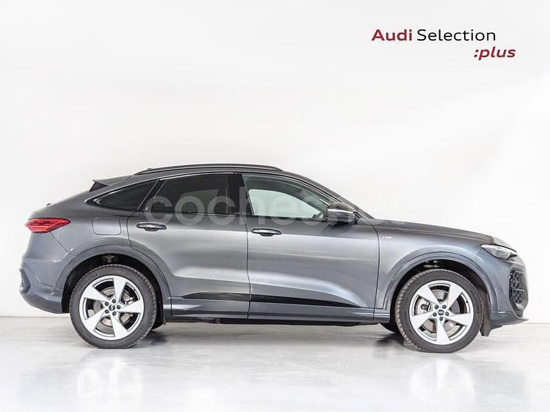 Usado Audi Q5 Sportback Ambiente 204 CV (150 kW) 2025 Gris / plata SUV