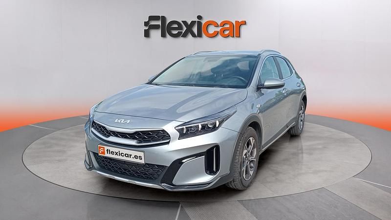 Usado Kia XCeed 136 CV (100 kW) 2024 Gris SUV