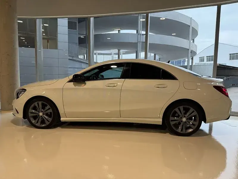 Occasion Mercedes CLA220 Urban 177 PK (130 kW) 2016 Wit Sedan