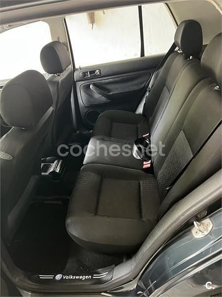 Usado VW Golf IV Advance 110 CV (80 kW) 2002 Gris / plata Berlina