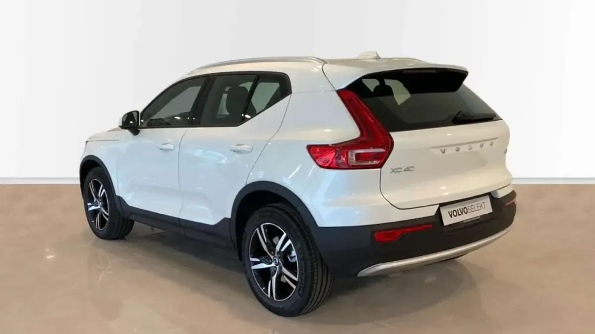 Nuevo Volvo XC40 Core 163 CV (119 kW) 2026 Blanco SUV