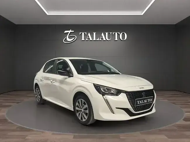 Usado Peugeot 208 Active 102 CV (75 kW) 2023 Blanco Utilitario