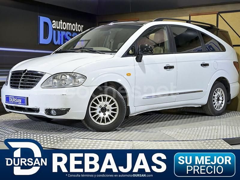 Blanco Usado 2010 Ssangyong (KGM) Rodius Limited Monovolumen | 9990 € (Un poco caro) - Imagen 1/4