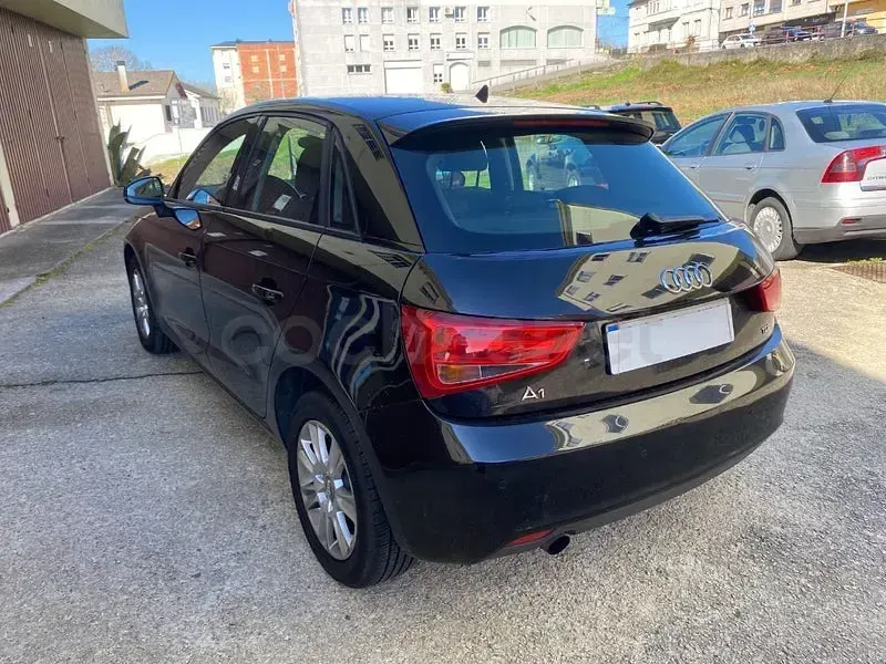 Usado Audi A4 143 CV (105 kW) 2010 Negro Familiar