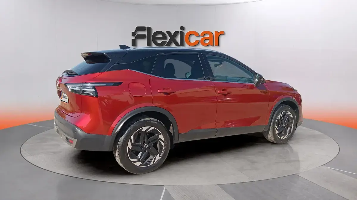 Usado Nissan Qashqai N-Connecta 140 CV (102 kW) 2025 Rojo SUV