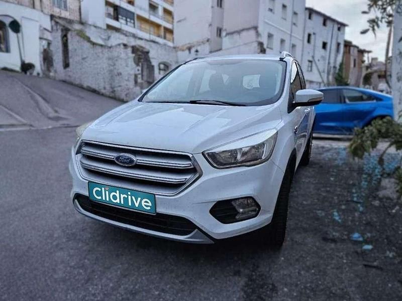 Usado Ford Kuga Vignale 120 CV (88 kW) 2017 Blanco SUV