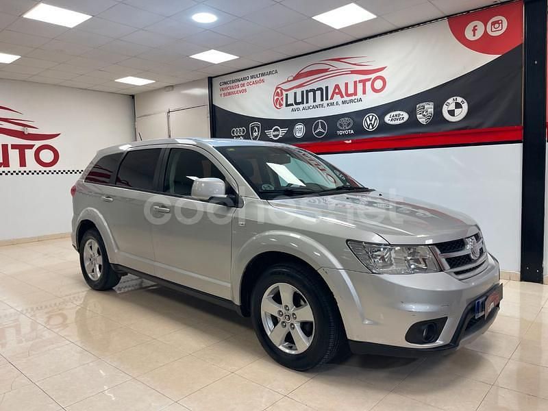 Usado Fiat Freemont Lounge 170 CV (125 kW) 2011 Gris / plata SUV