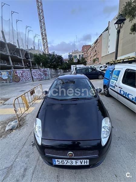 Negro Usado 2007 Fiat Grande Punto Sport Utilitario | 3700 € (Precio justo) - Imagen 1/4