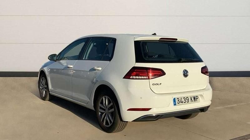 Usado VW Golf VII Advance 116 CV (85 kW) 2019 Blanco Berlina