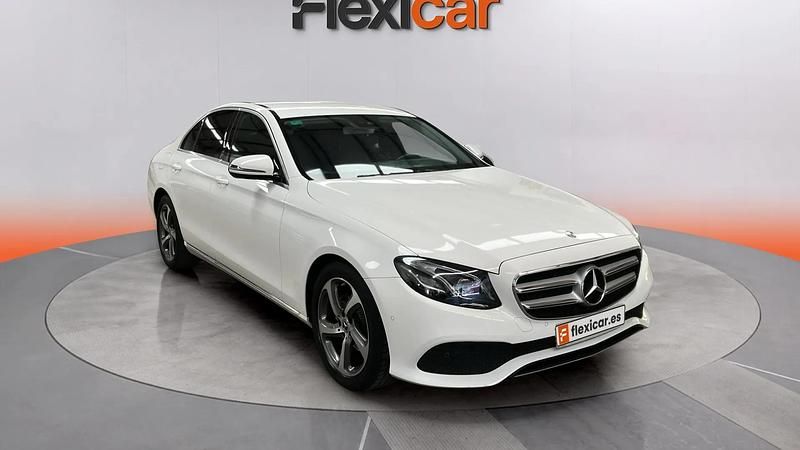 Usado Mercedes E220 194 CV (142 kW) 2017 Blanco Berlina