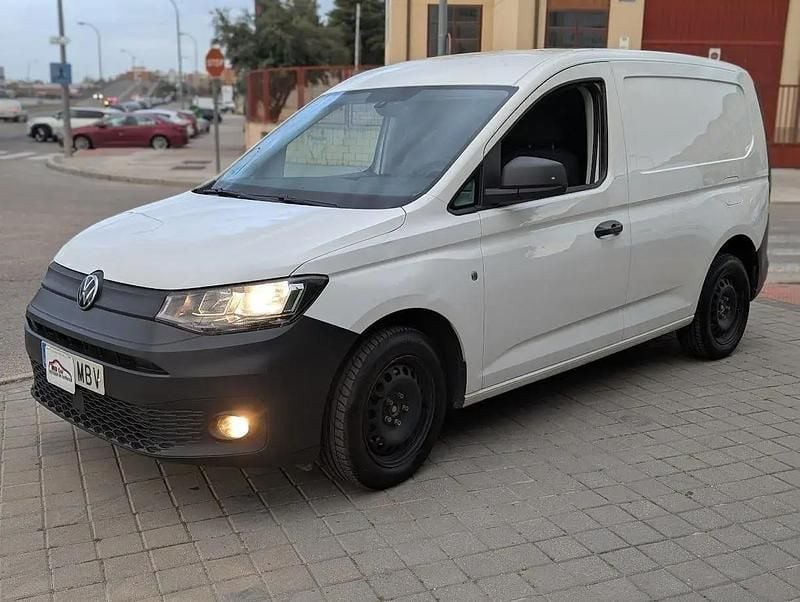 Usado VW Caddy 122 CV (89 kW) 2022 Blanco Monovolumen