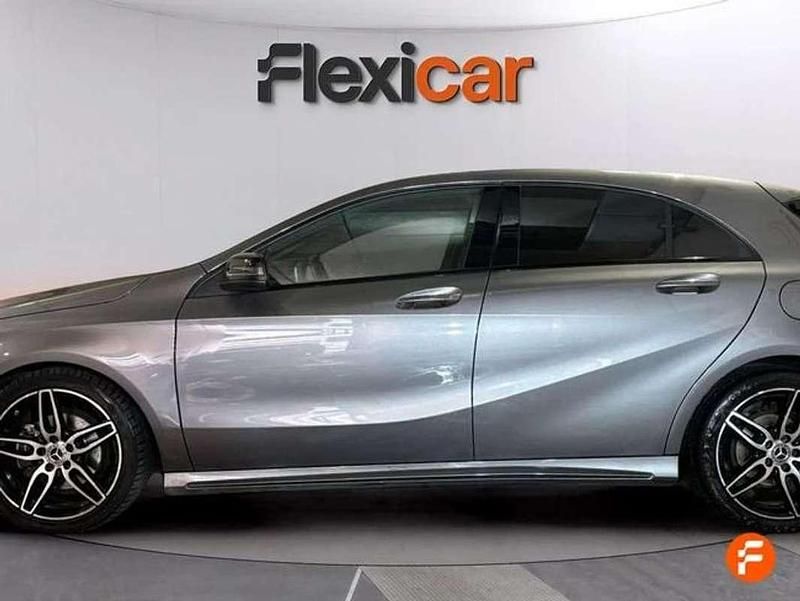 Usado Mercedes A200 139 CV (102 kW) 2018 Gris Utilitario