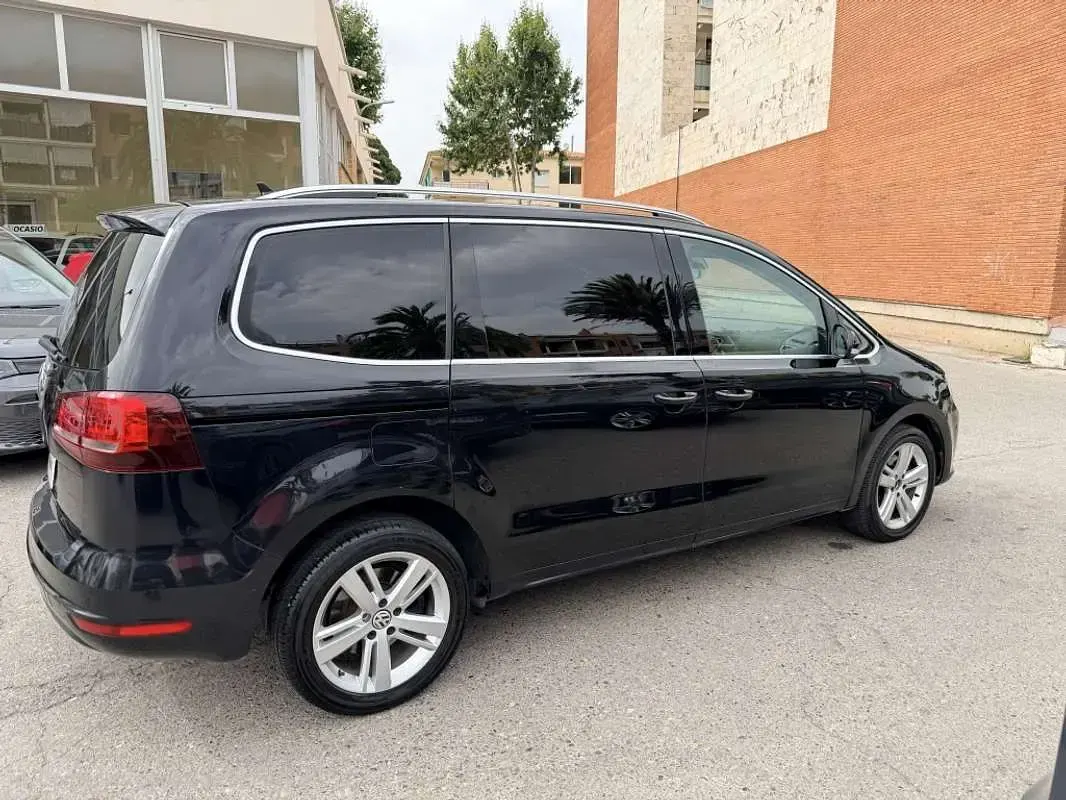 Usado VW Sharan Advance 150 CV (110 kW) 2019 Negro Monovolumen