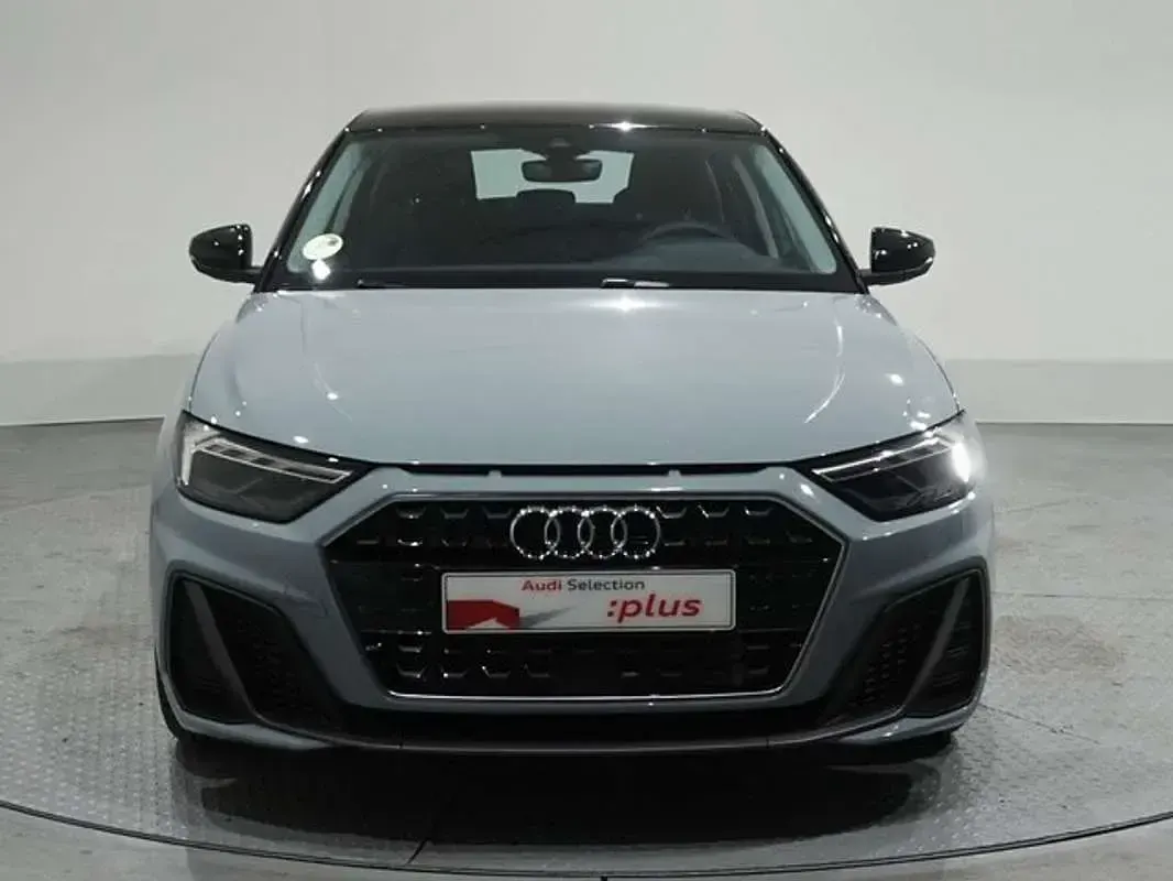 Usado Audi A1 Sportback 116 CV (85 kW) 2025 Gris Utilitario