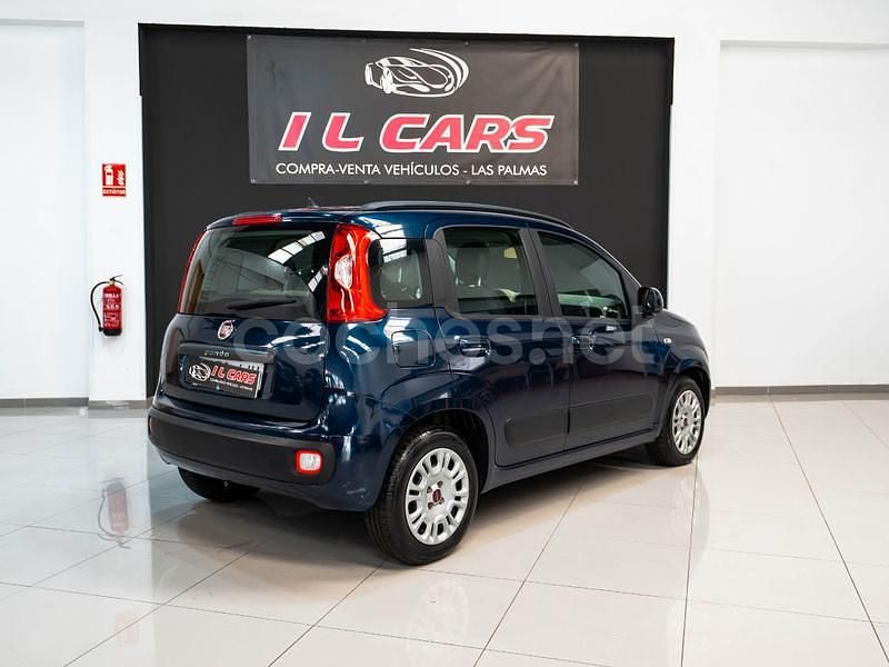 Usado Fiat Panda Lounge 69 CV (50 kW) 2015 Azul Utilitario