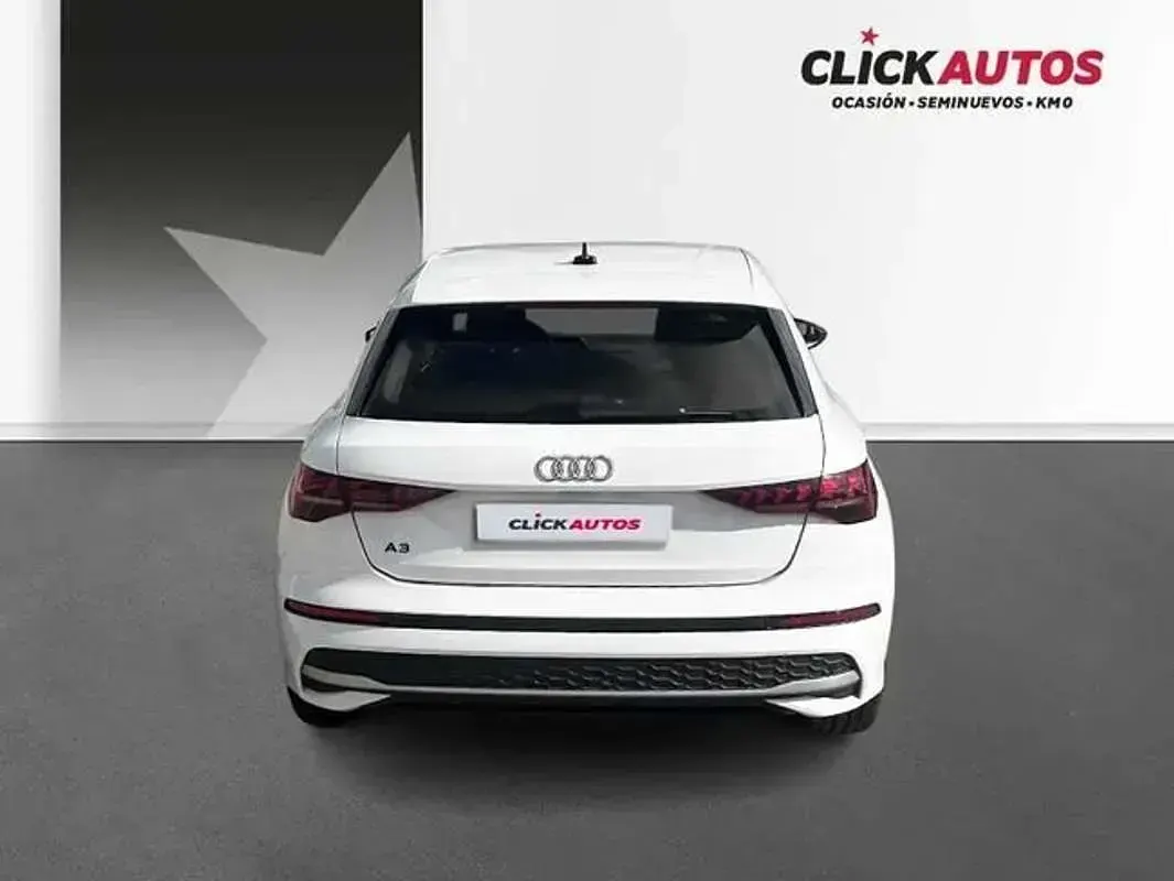 Usado Audi A3 Advanced 116 CV (85 kW) 2025 Blanco Berlina