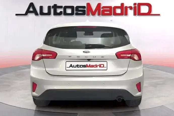 Usado Ford Focus Trend+ 126 CV (92 kW) 2021 Gris Berlina