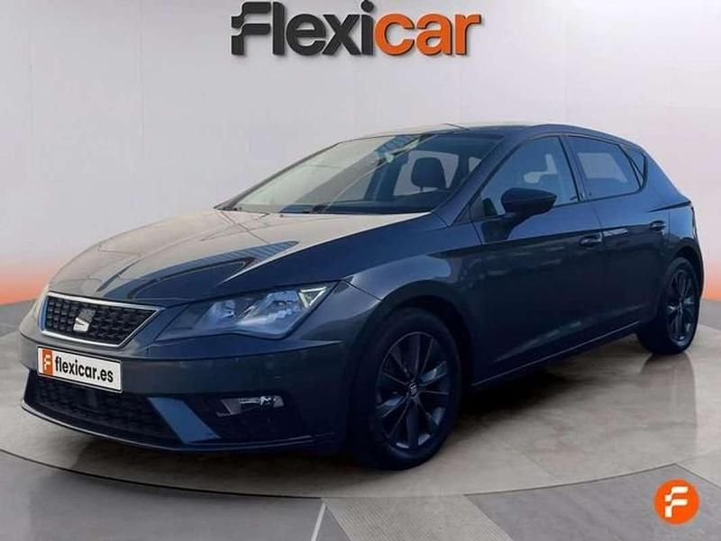 Usado Seat Leon ST Style 131 CV (96 kW) 2020 Gris Familiar