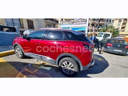 Usado Peugeot 3008 Allure 130 CV (95 kW) 2021 Rojo SUV