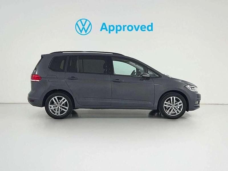 Usado VW Touran 150 CV (110 kW) 2025 Gris Monovolumen
