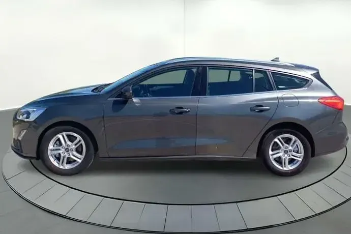 Usado Ford Focus Trend 100 CV (73 kW) 2019