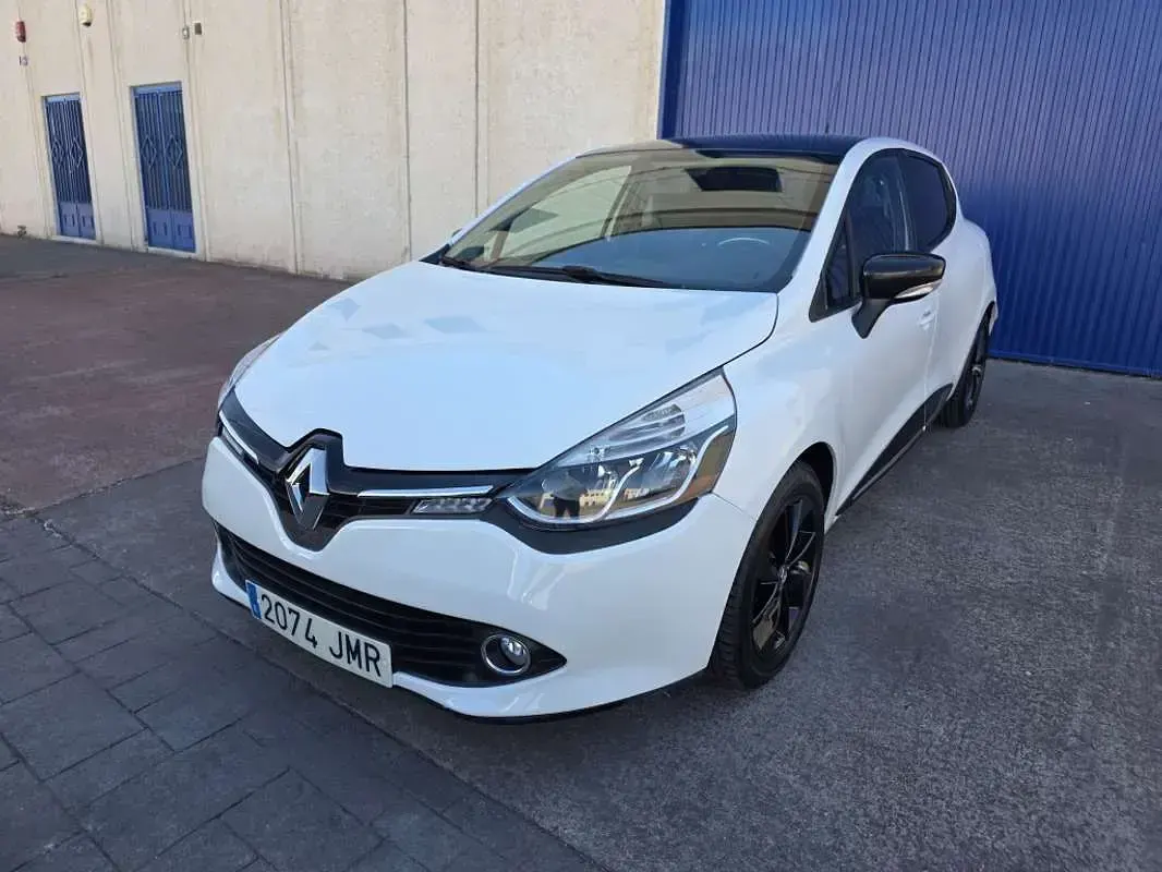 Usado Renault Clio Authentique 73 CV (53 kW) 2016 Blanco Utilitario