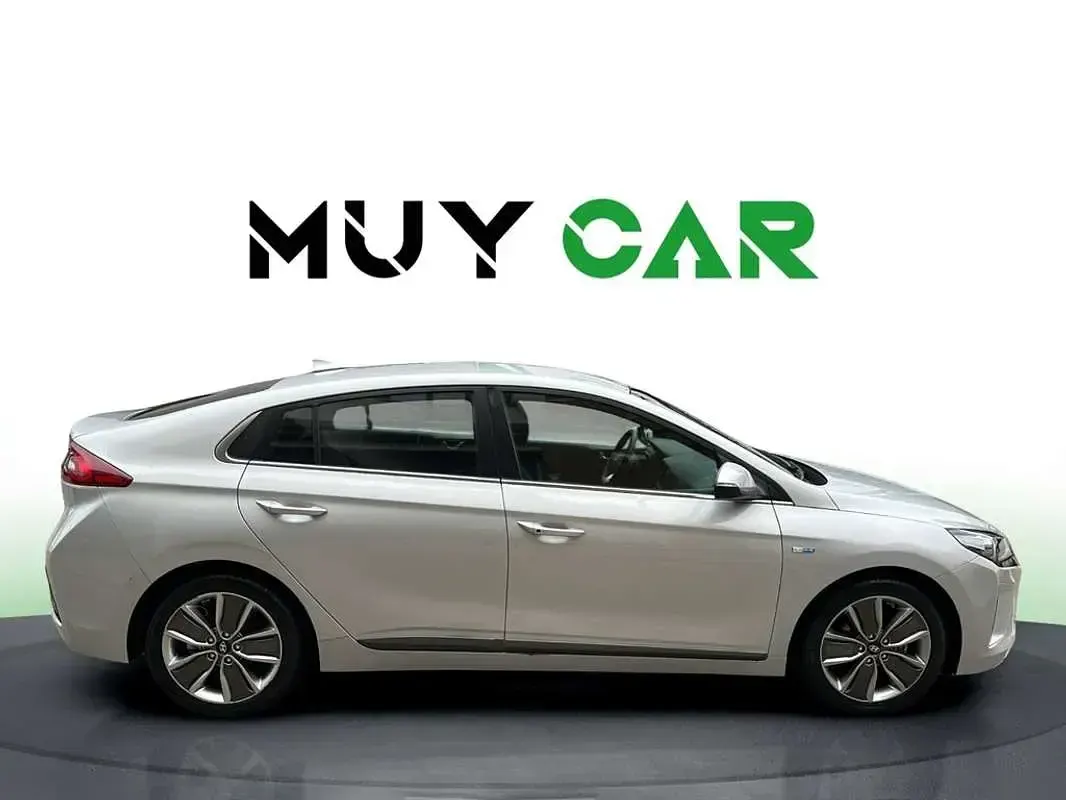 Usado Hyundai Ioniq 141 CV (103 kW) 2018 Gris Utilitario