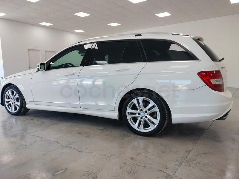 Usado Mercedes C220 Avantgarde 170 CV (125 kW) 2013 Blanco Familiar
