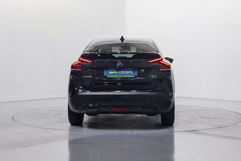 Usado Citroën e-C4 Shine 100 kW (136 CV) 2023 Negro Berlina