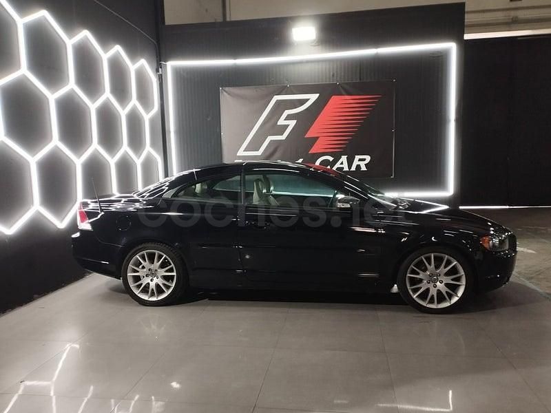 Usado Volvo C70 Summum 136 CV (100 kW) 2009 Azul Descapotable