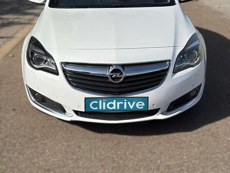 Usado Opel Insignia Selective 136 CV (100 kW) 2017 Blanco Berlina