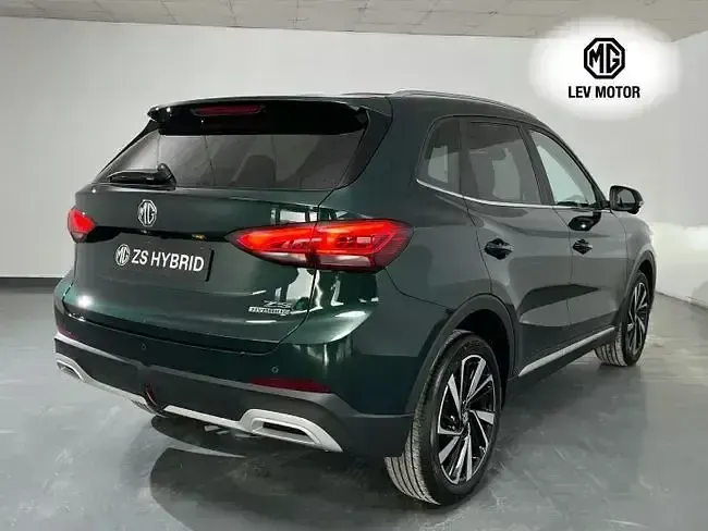 Nuevo MG ZS Luxury 197 CV (144 kW) 2026 Rojo SUV
