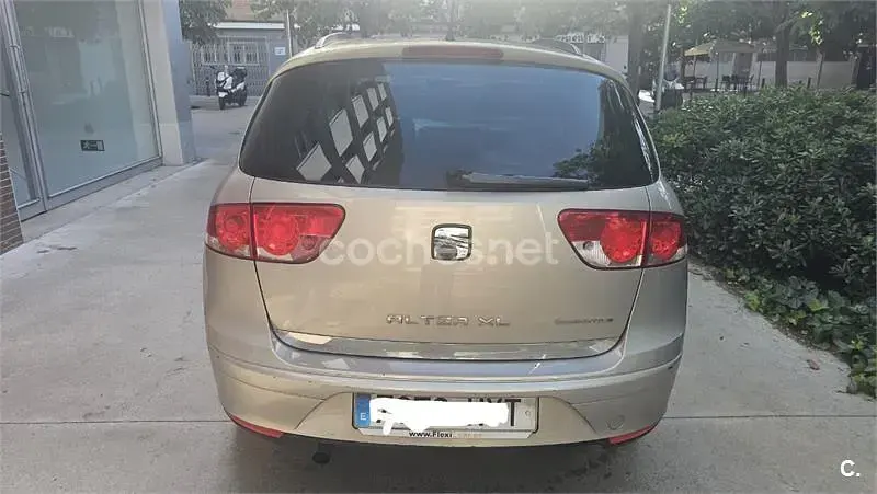 Usado Seat Altea XL Style 105 CV (77 kW) 2014 Beige Monovolumen