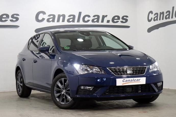 Usado Seat Leon Style 110 CV (80 kW) 2018 Azul Utilitario