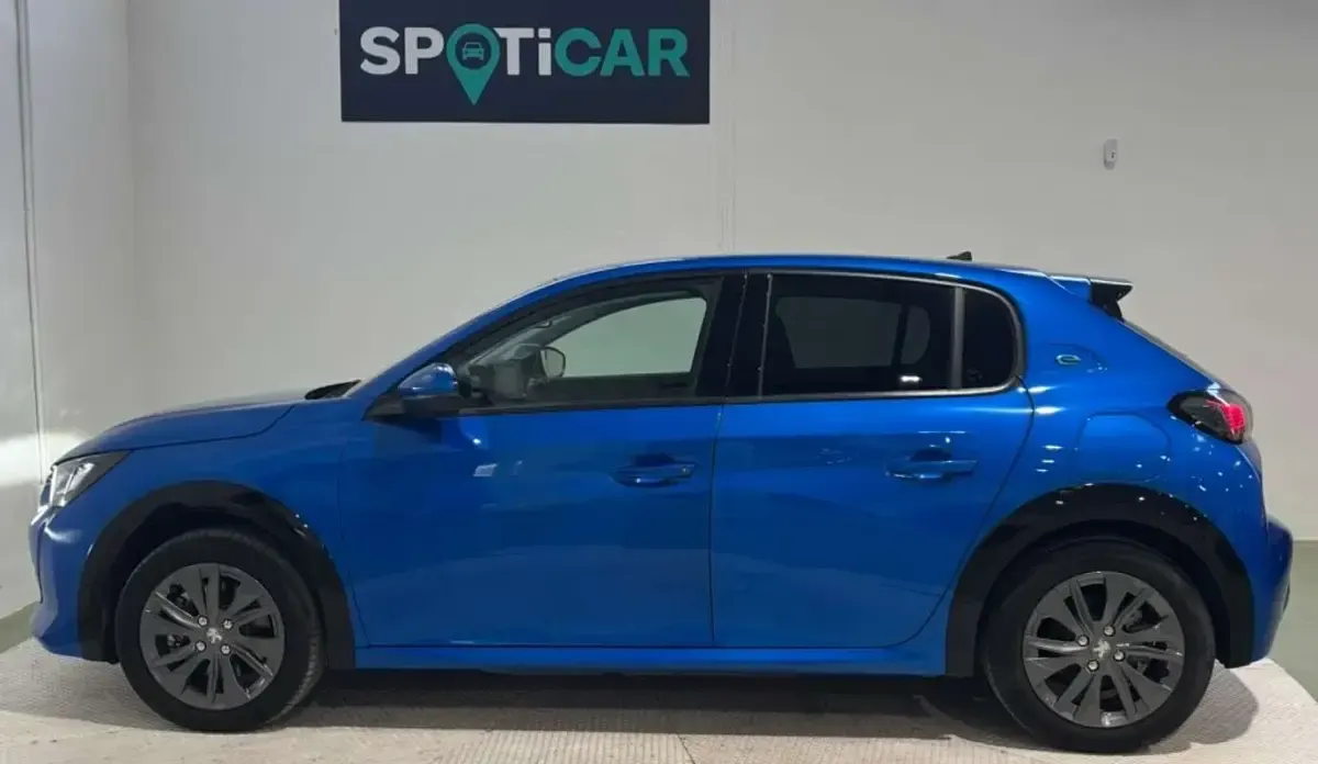 Usado Peugeot e-208 Allure 100 kW (136 CV) 2021 Azul Utilitario