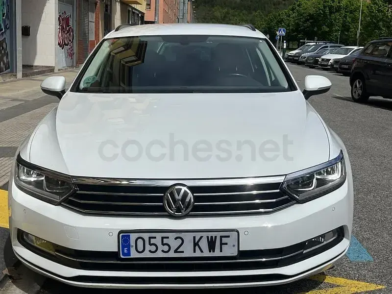 Usado VW Passat Advance 150 CV (110 kW) 2019 Blanco Familiar